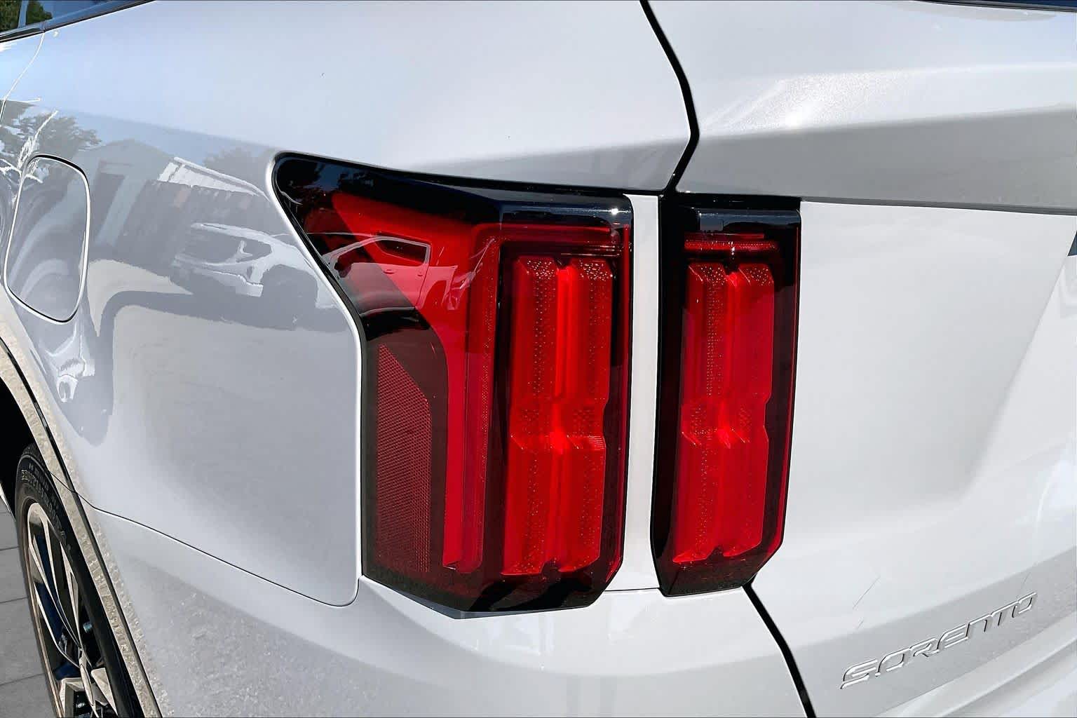 2023 Kia Sorento photo 29 of 32