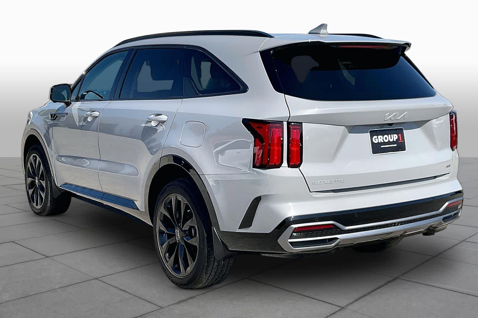 2023 Kia Sorento photo 12 of 32