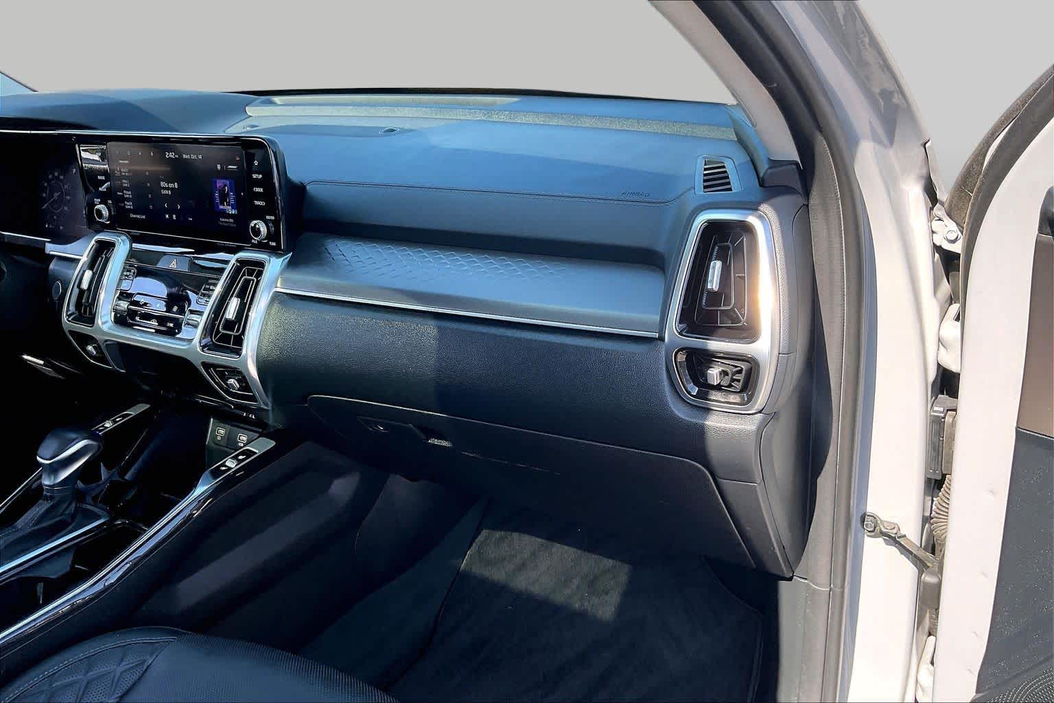 2023 Kia Sorento photo 19 of 32