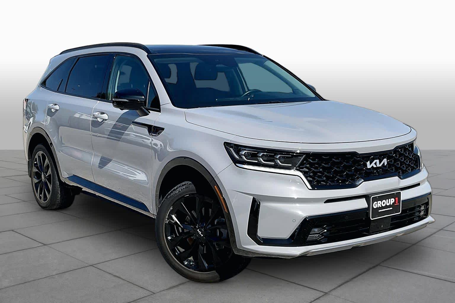 2023 Kia Sorento photo 3 of 32