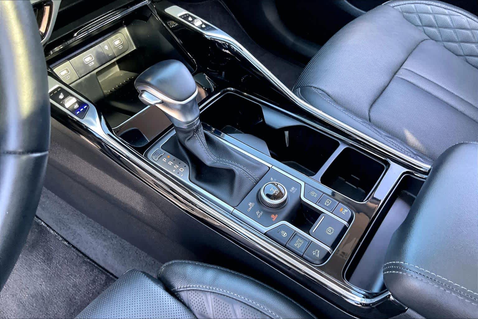 2023 Kia Sorento photo 17 of 32