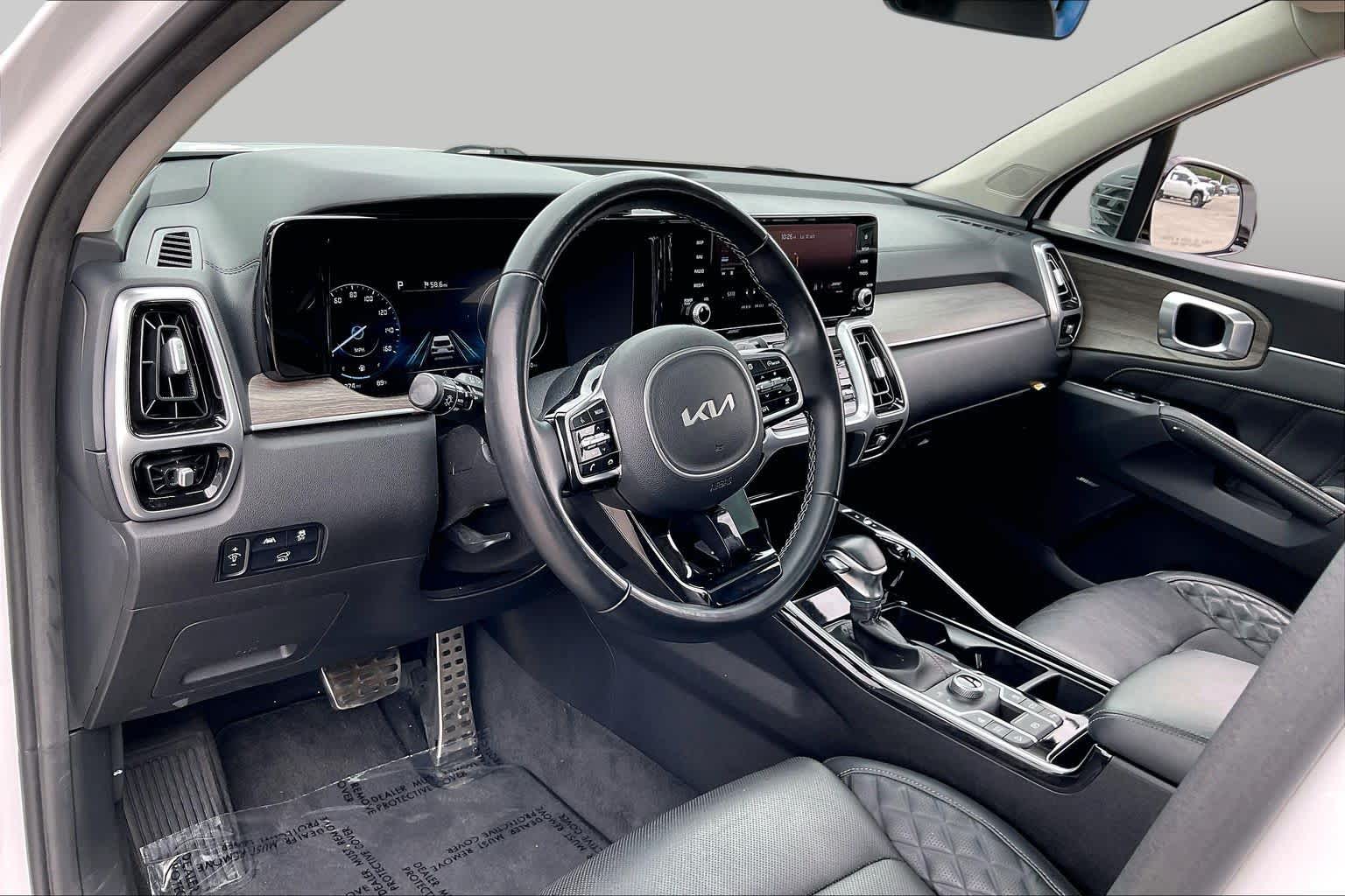 2022 Kia Sorento photo 18 of 35