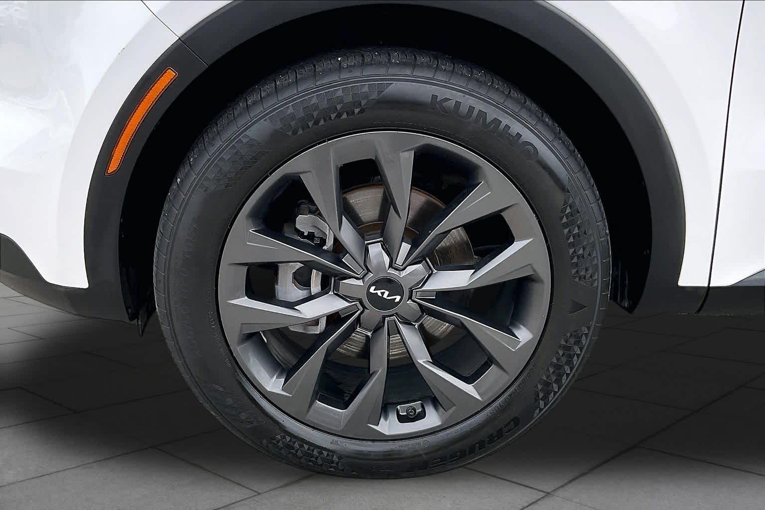 2022 Kia Sorento photo 11 of 35