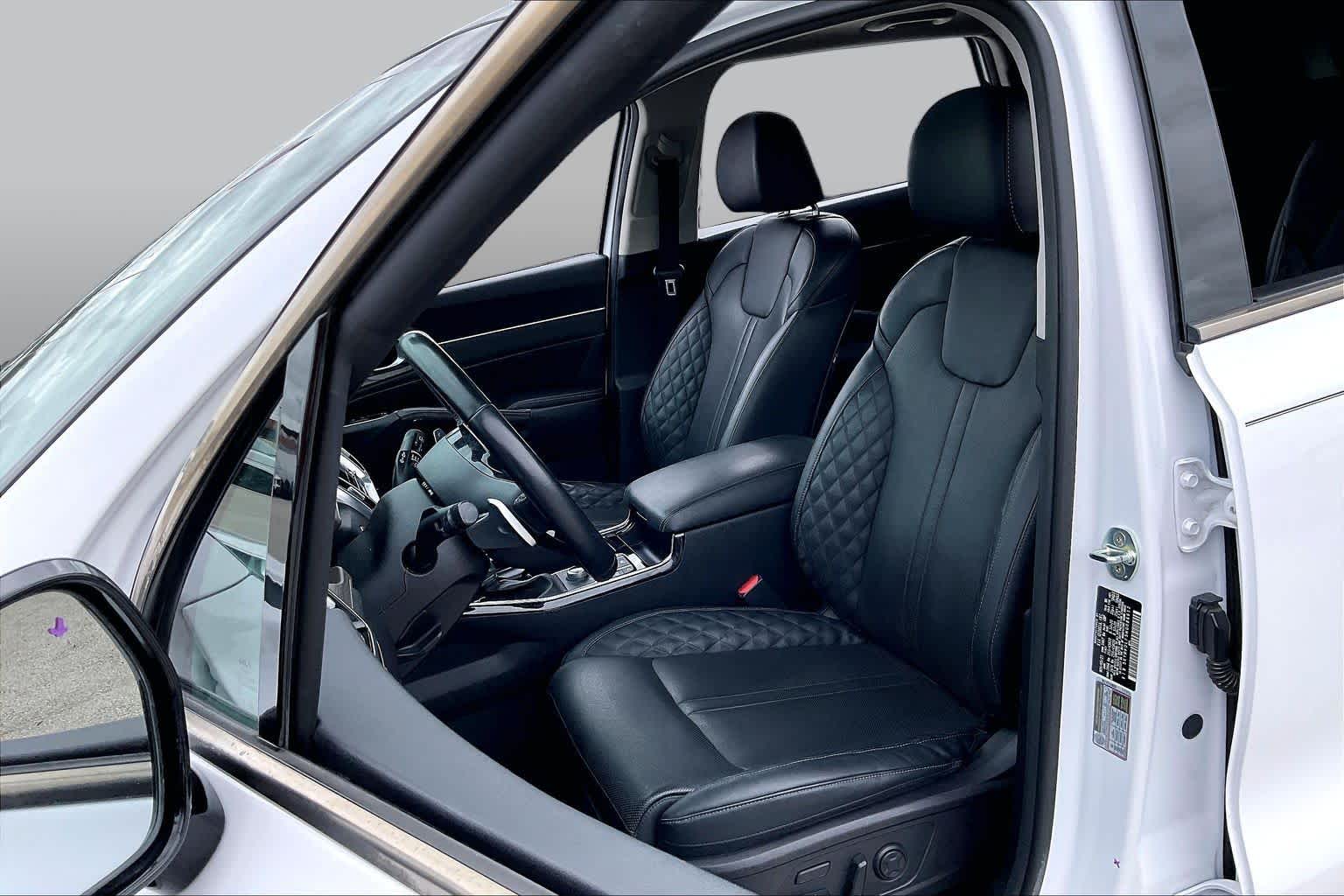 2022 Kia Sorento photo 8 of 35