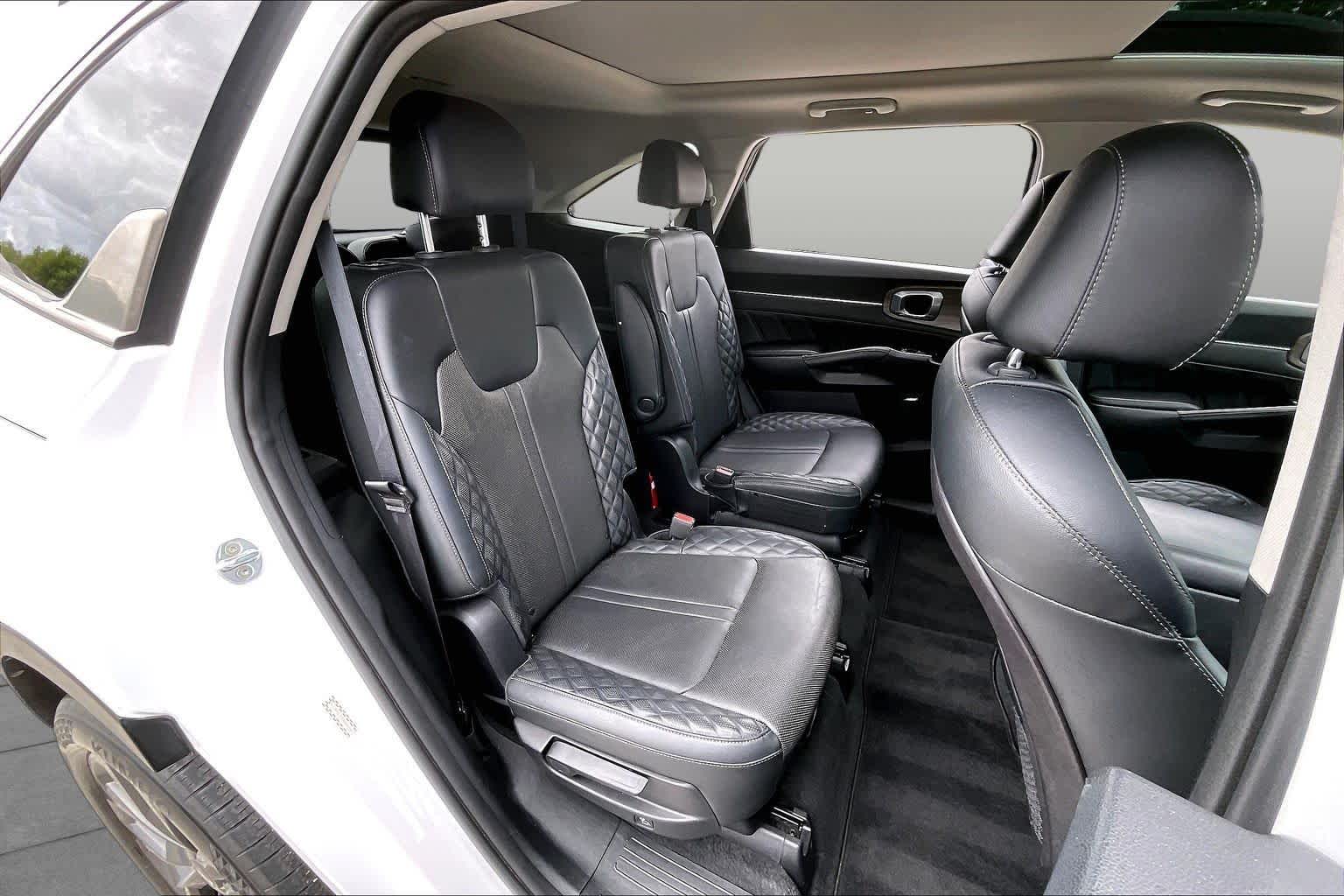 2022 Kia Sorento photo 21 of 35