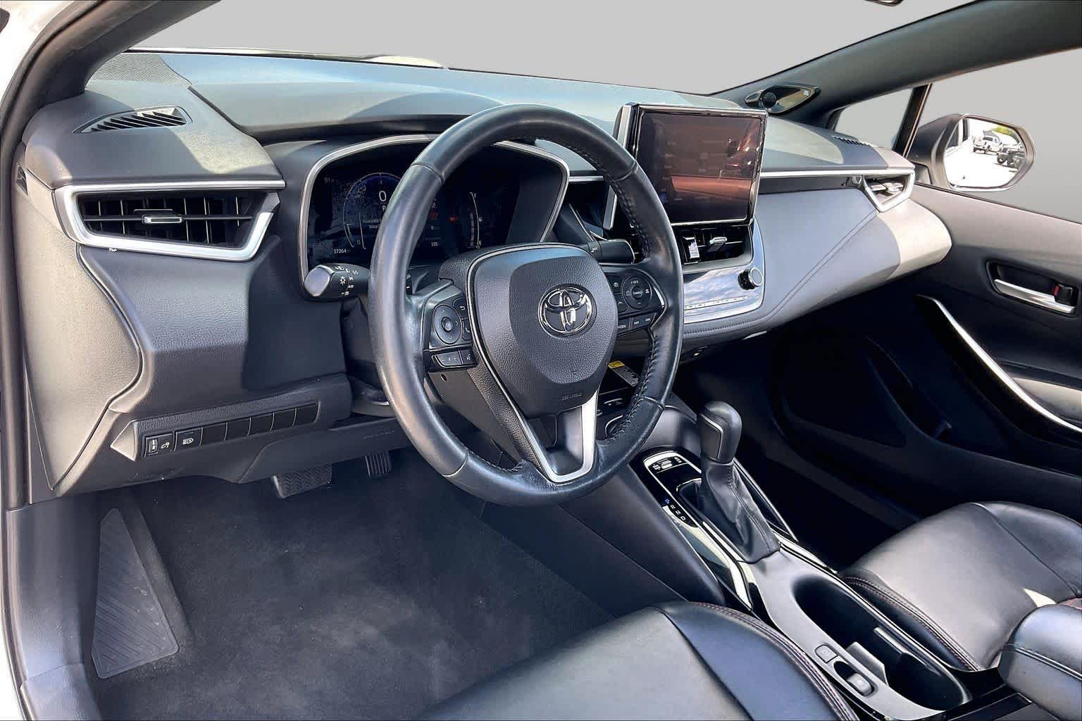 2024 Toyota Corolla photo 17 of 34