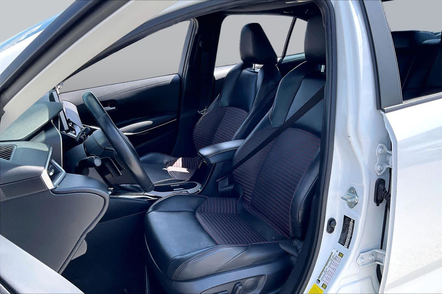 2024 Toyota Corolla photo 8 of 34