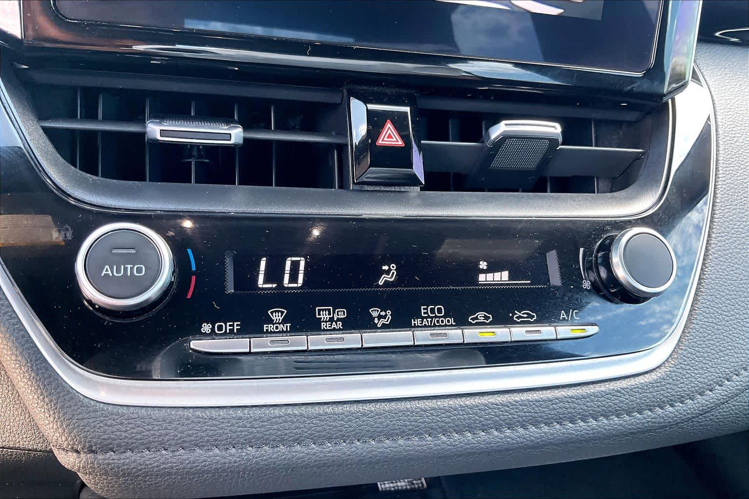 2024 Toyota Corolla photo 32 of 34