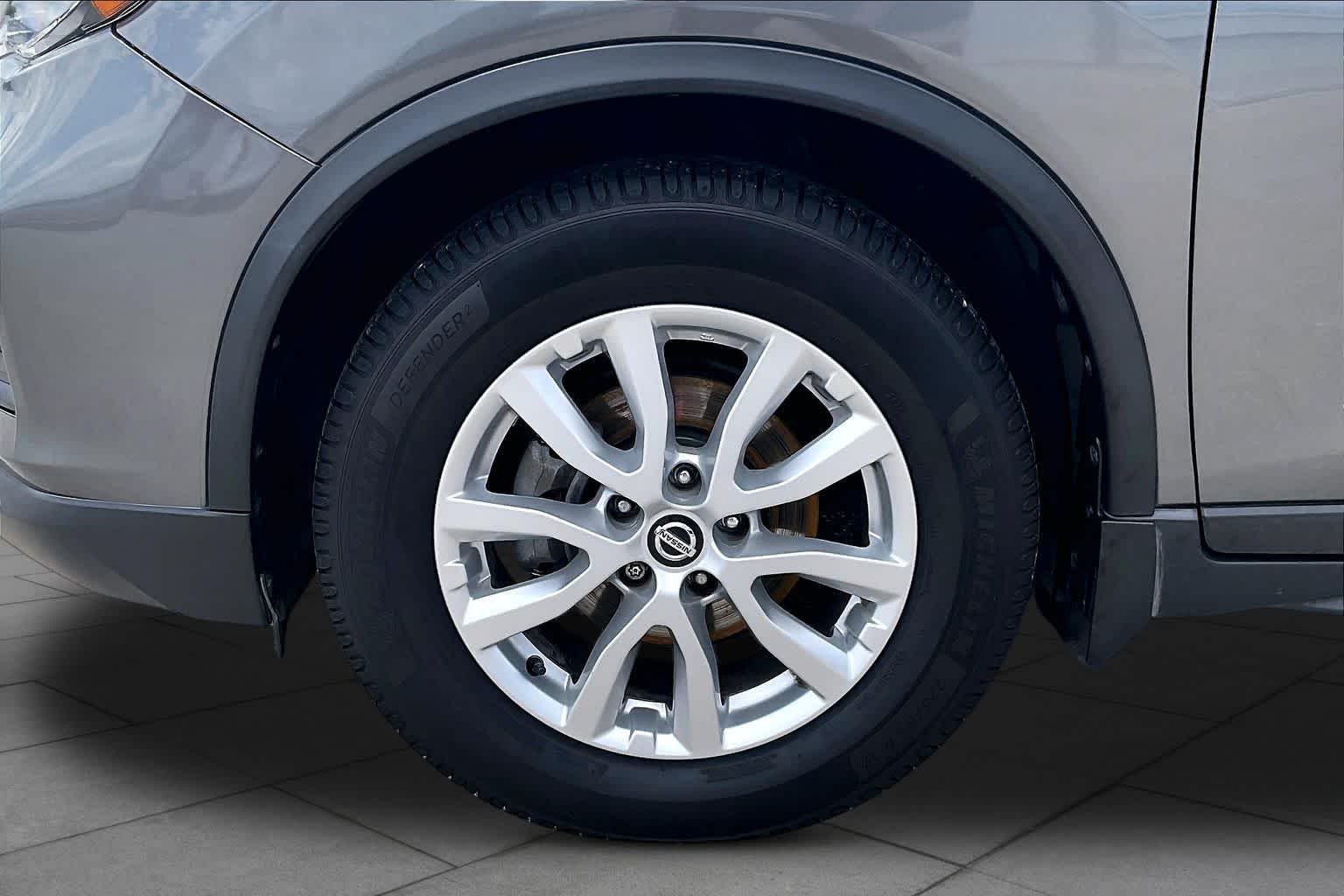 2019 Nissan Rogue SV Gun Metallic at HGreg Houston