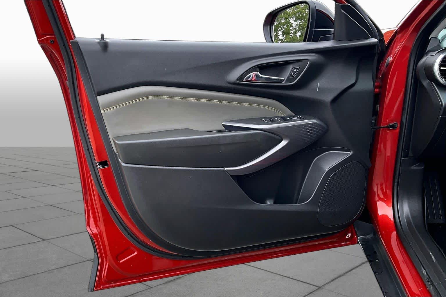 2024 Chevrolet Trax photo 22 of 35