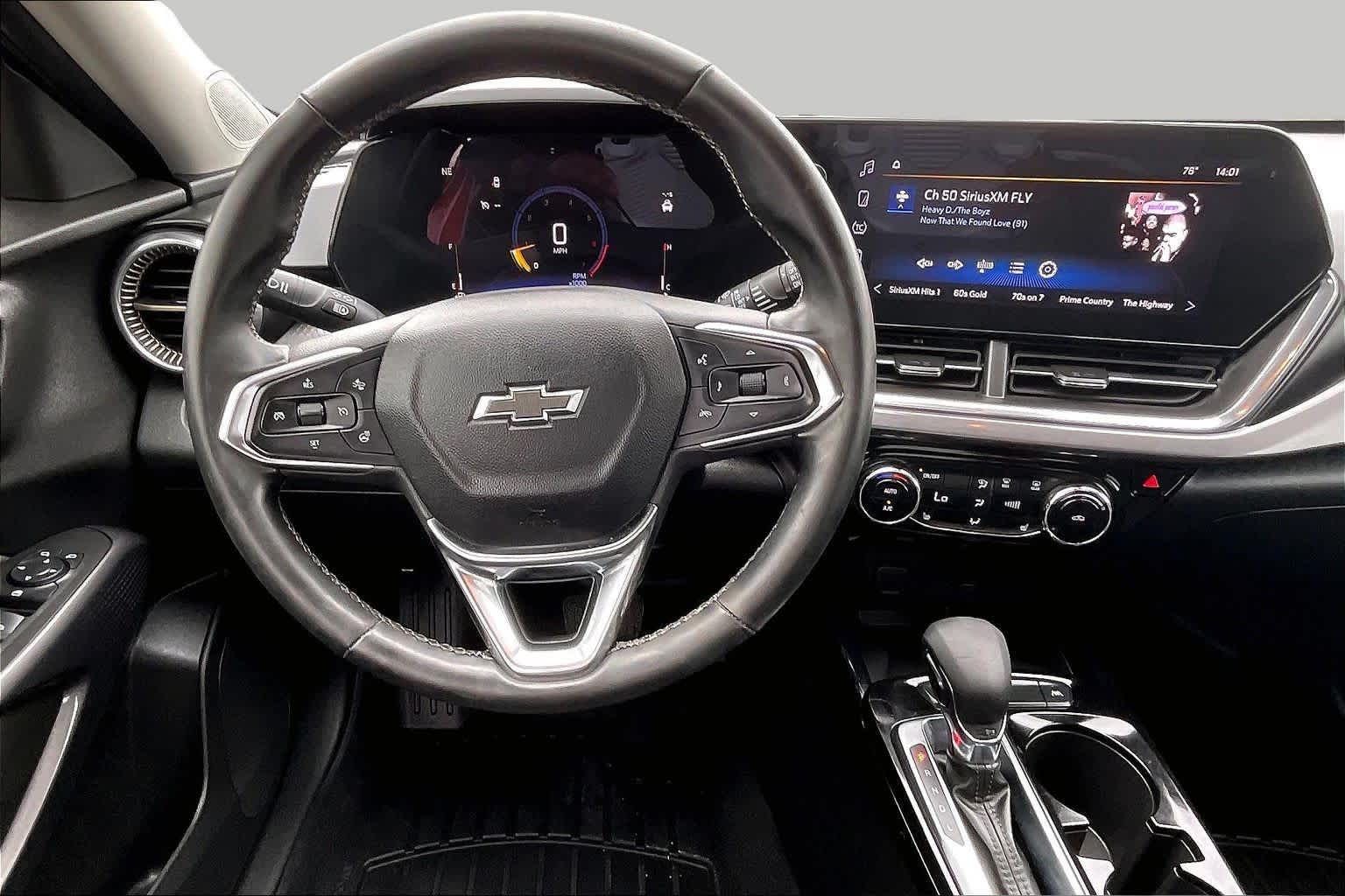 2024 Chevrolet Trax photo 6 of 35