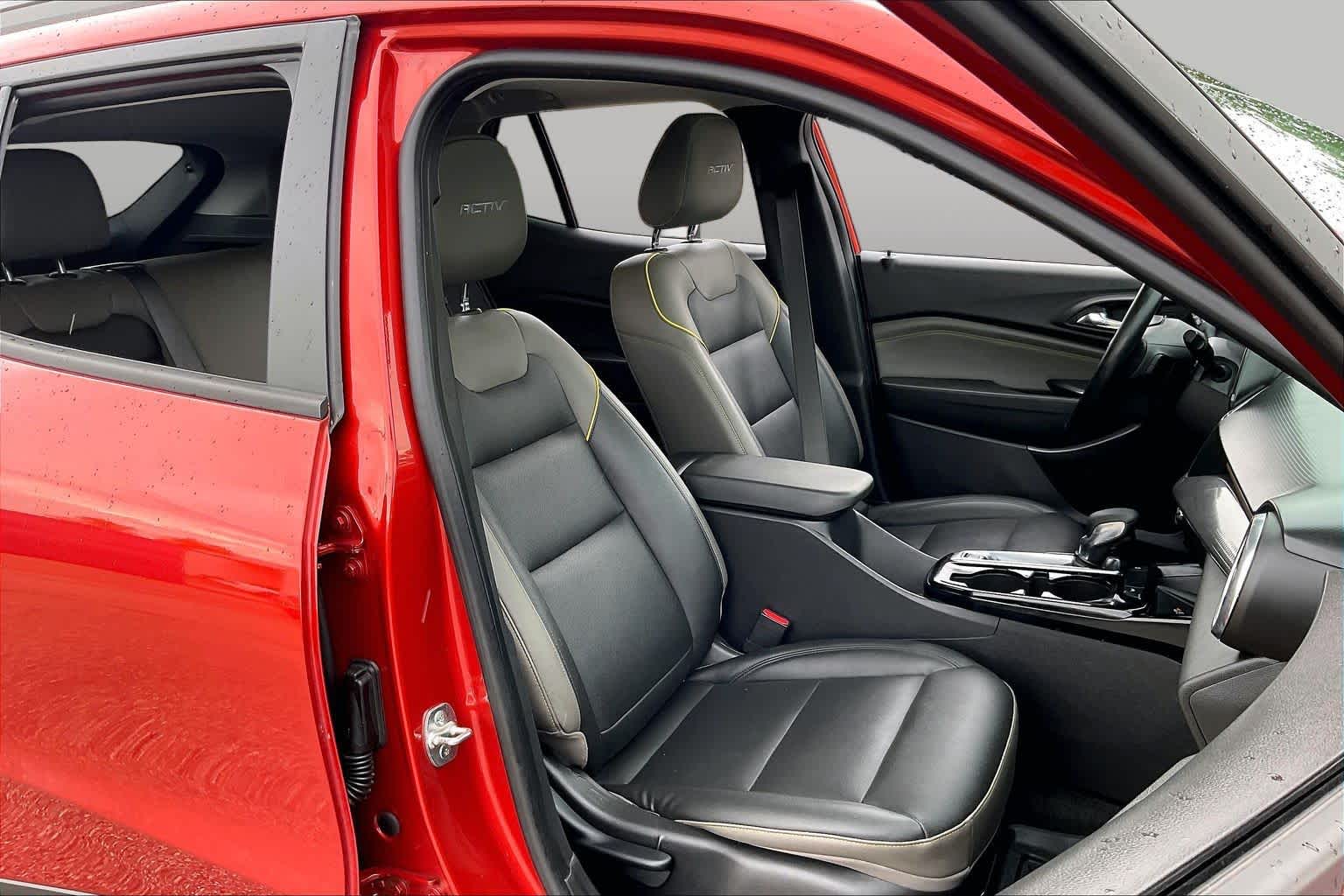 2024 Chevrolet Trax photo 9 of 35