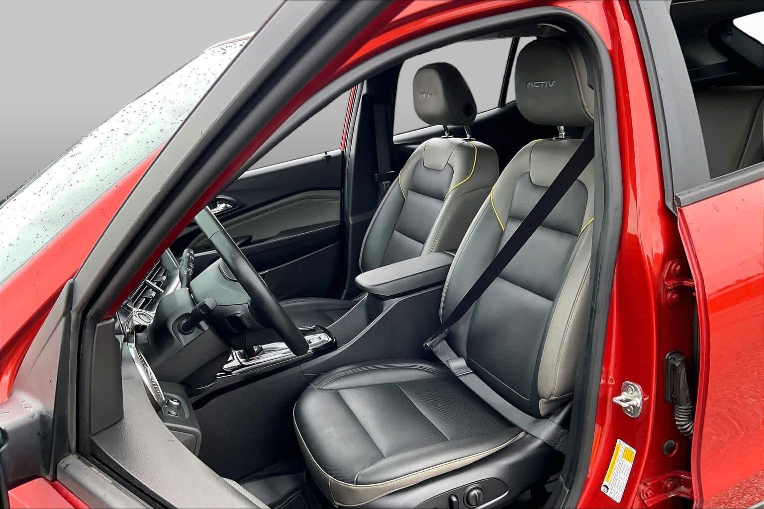 2024 Chevrolet Trax photo 8 of 35