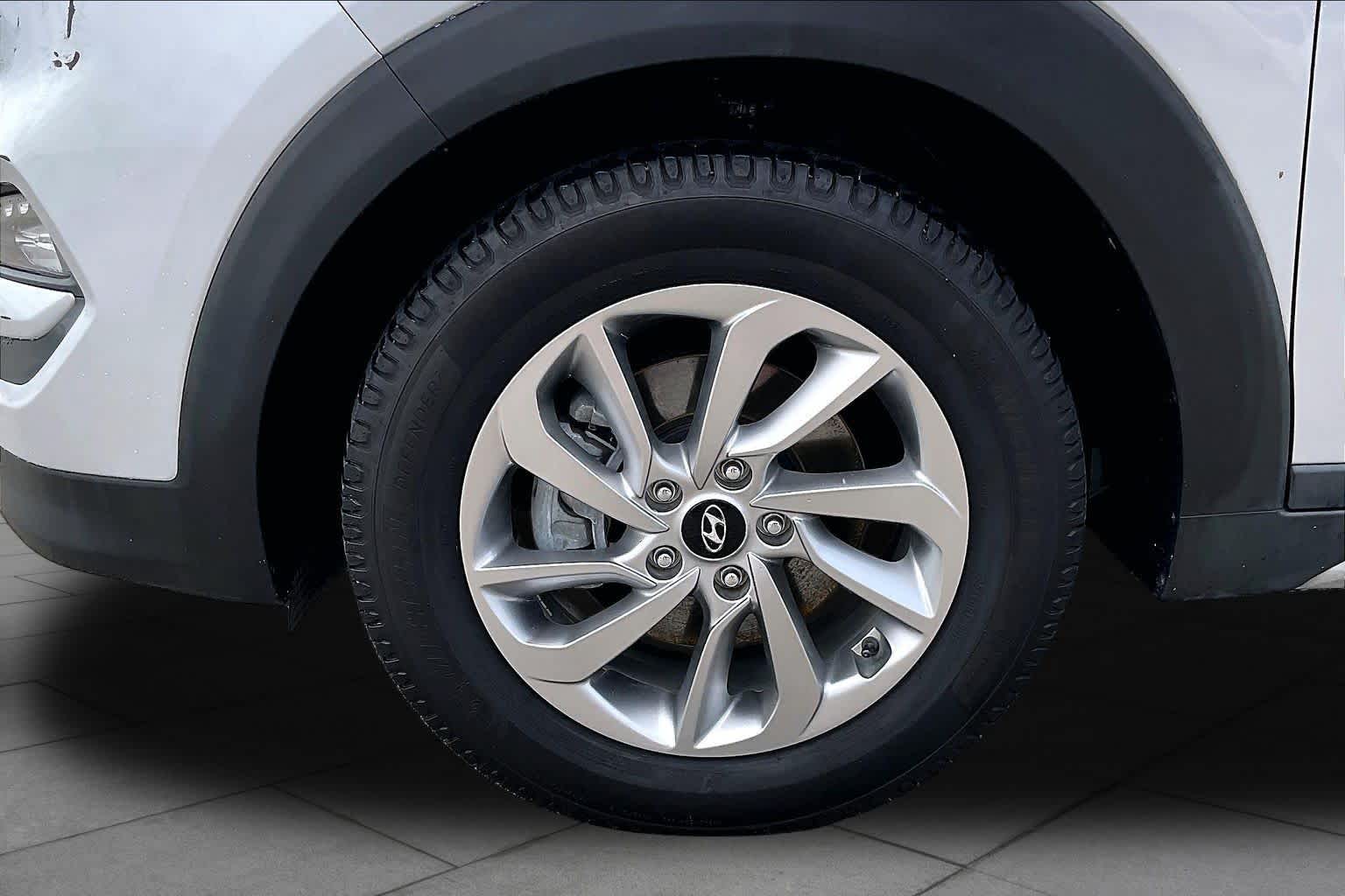 2018 Hyundai Tucson SEL Plus Molten Silver at AutoNation USA Houston