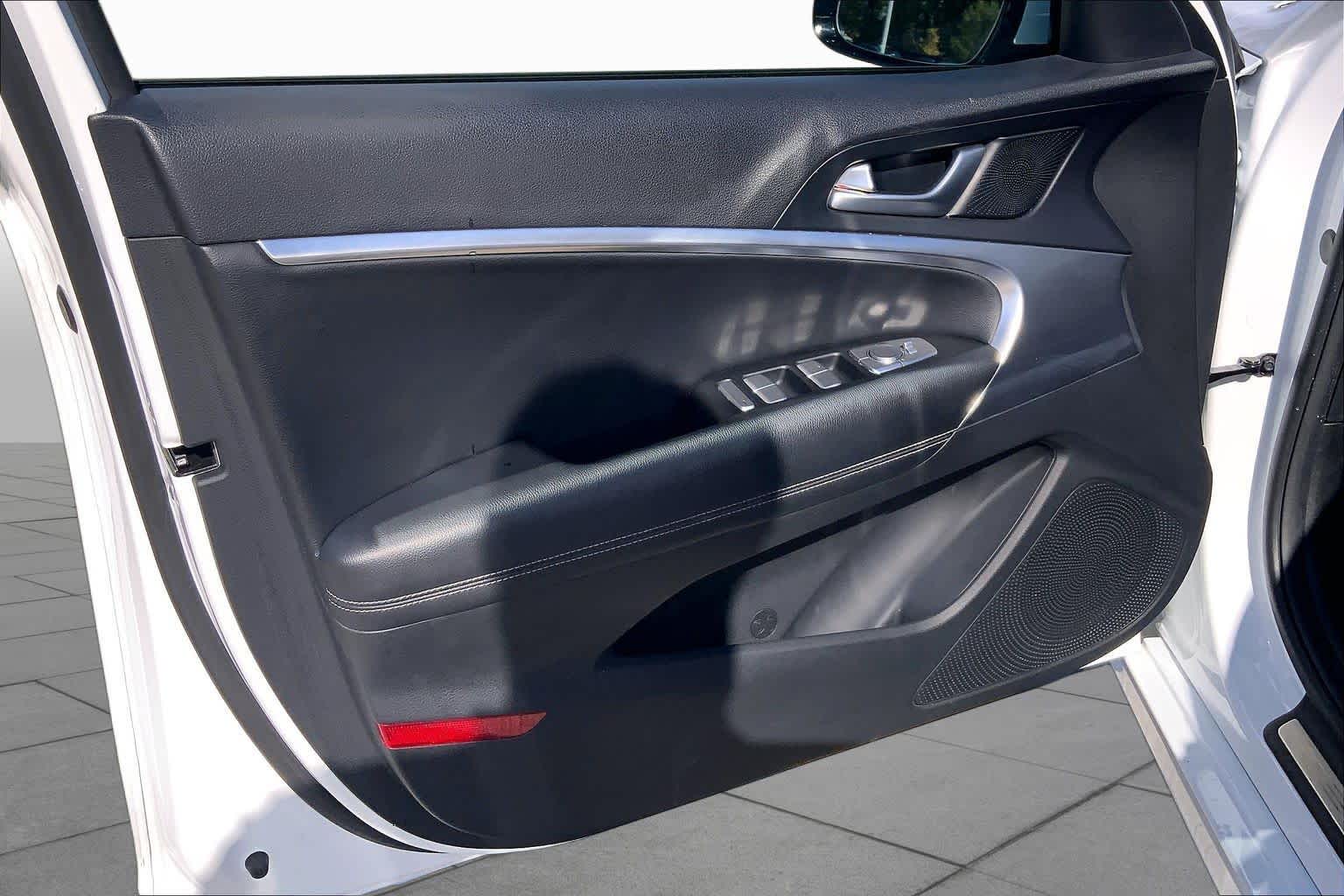 2025 Genesis G70 photo 21 of 31