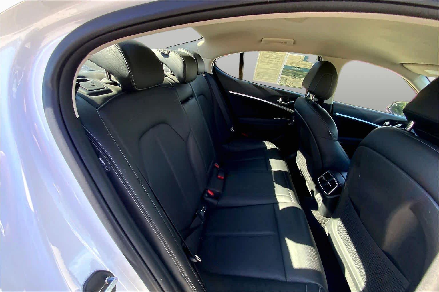 2025 Genesis G70 photo 19 of 31