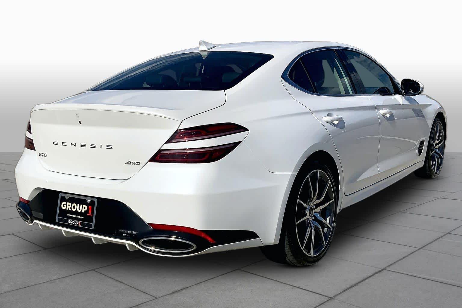 2025 Genesis G70 photo 13 of 31