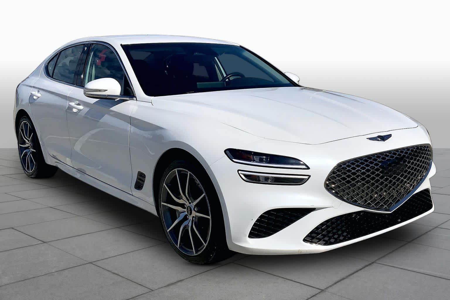 2025 Genesis G70 photo 3 of 31
