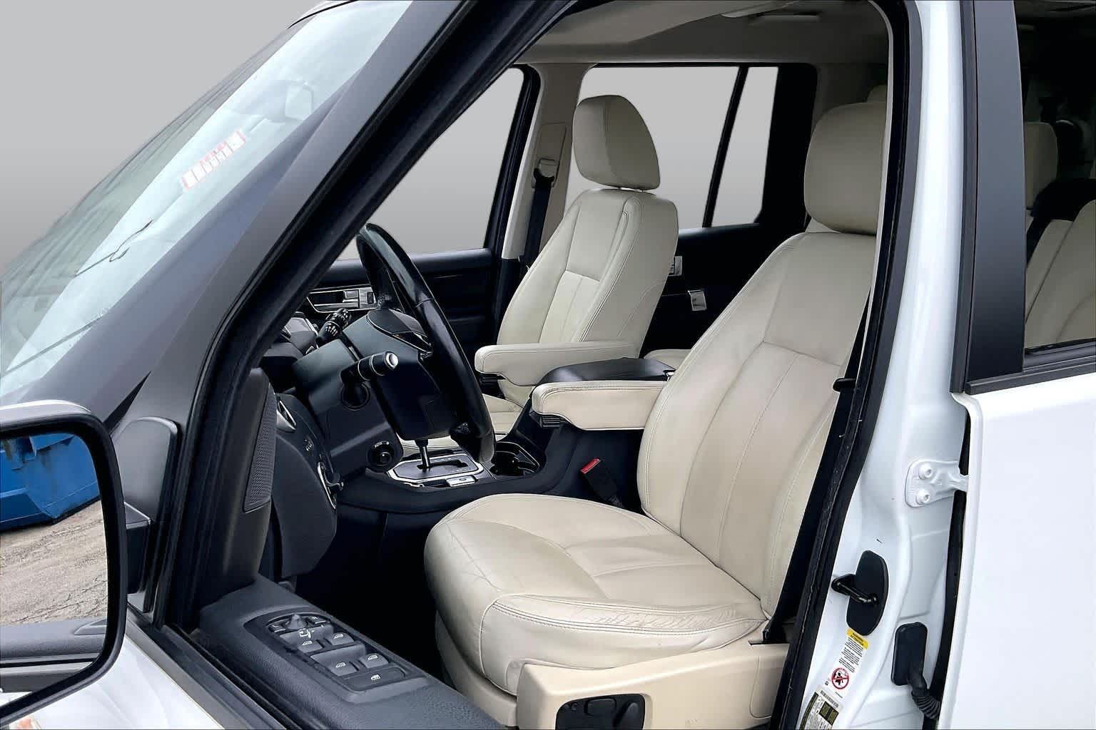 2013 Land Rover LR4 LUX Fuji White at Mac Haik Ford