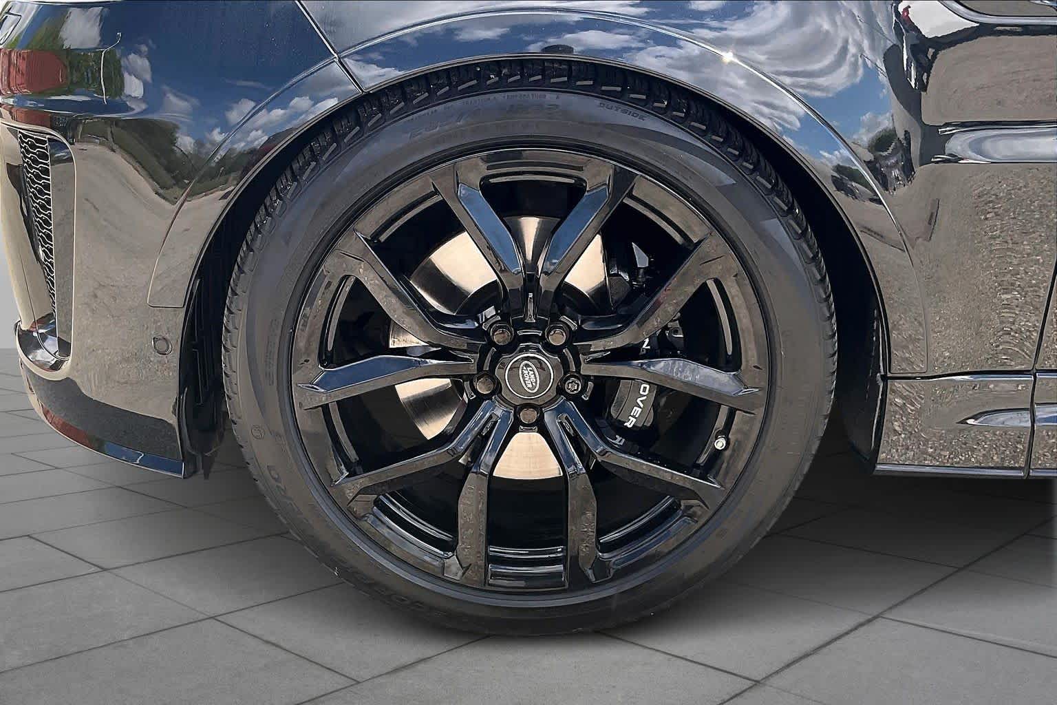 2020 Land Rover Range Rover Sport SVR - 9