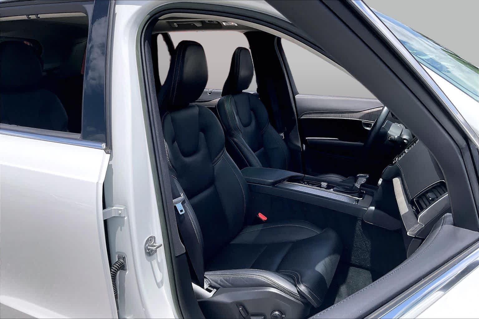 2022 Volvo XC90 Inscription Crystal White Metallic at HGreg Houston