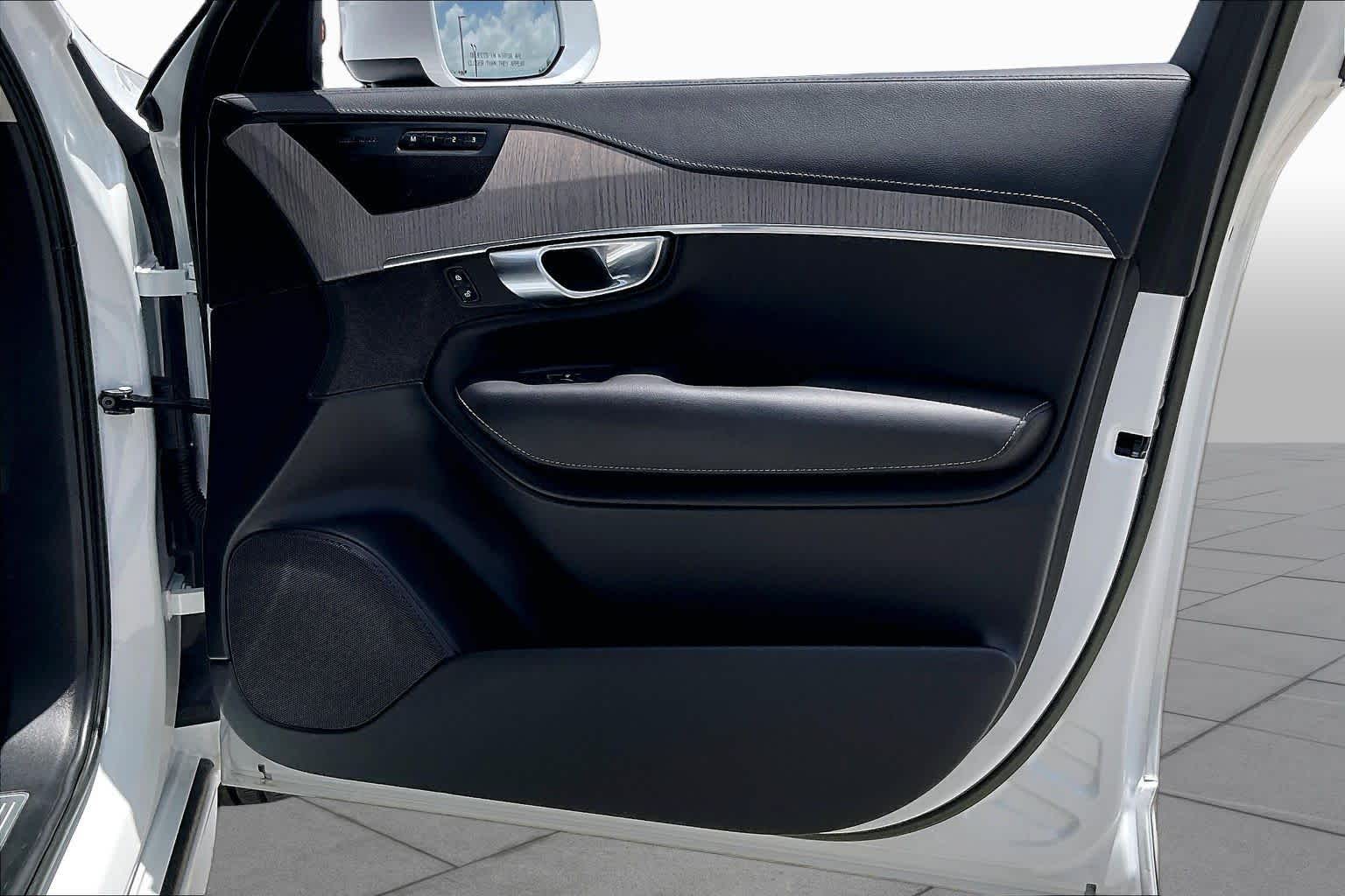2022 Volvo XC90 Inscription Crystal White Metallic at HGreg Houston