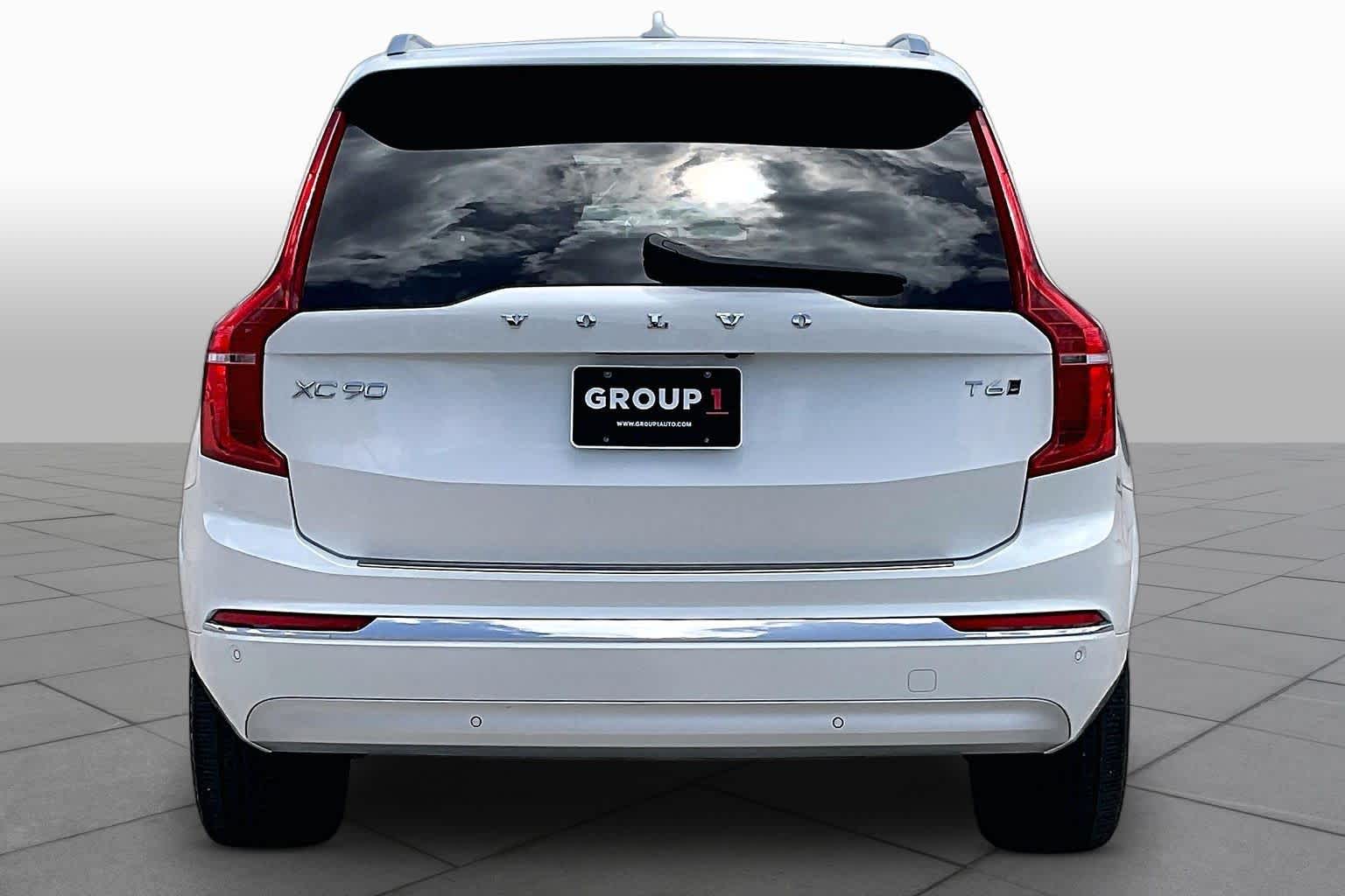 2022 Volvo XC90 Inscription Crystal White Metallic at HGreg Houston