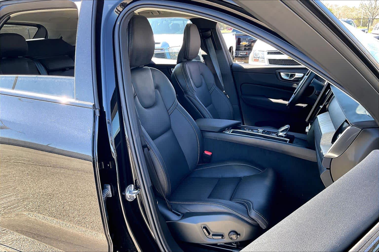 2026 Volvo XC60 Ultra - 8