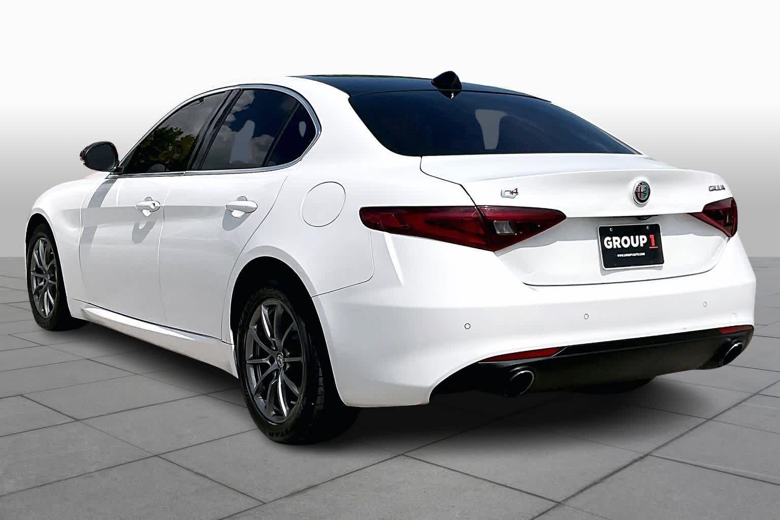 2018 Alfa Romeo Giulia - 10