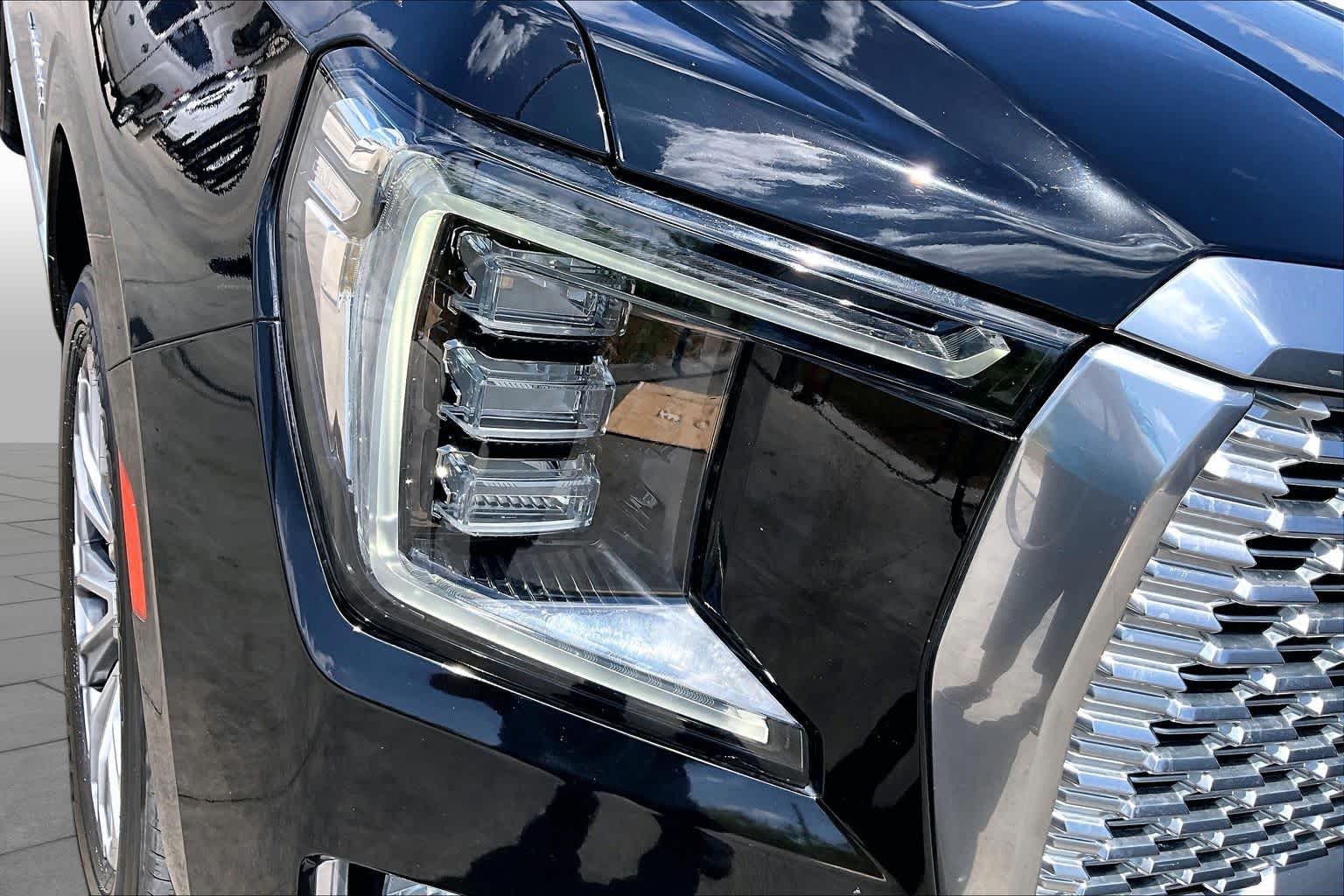 Used 2021 ONYX BLACK GMC Denali image 28