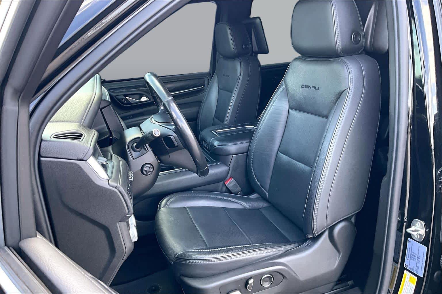Used 2021 ONYX BLACK GMC Denali image 8