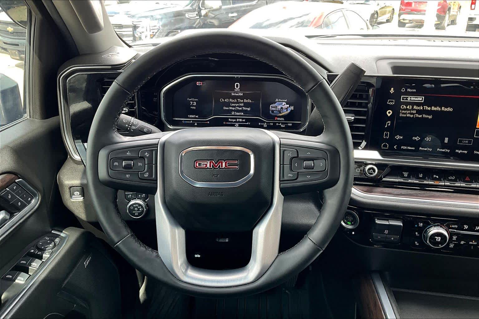 View vehicle photo 6