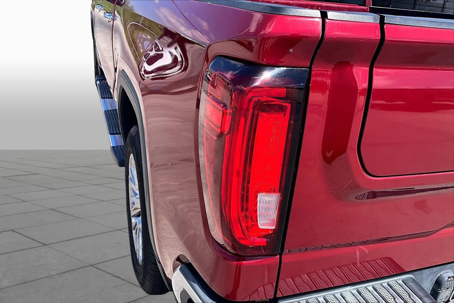 Certified Used 2020 RED QUARTZ TINTCOAT GMC SLT image 29