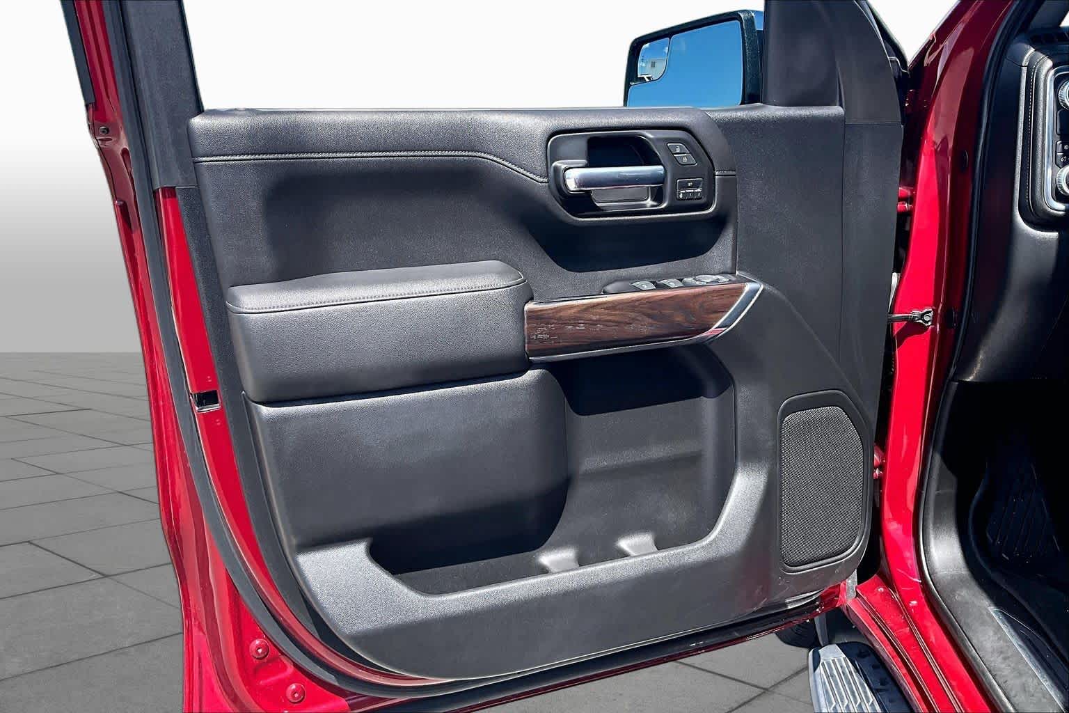 Certified Used 2020 RED QUARTZ TINTCOAT GMC SLT image 22