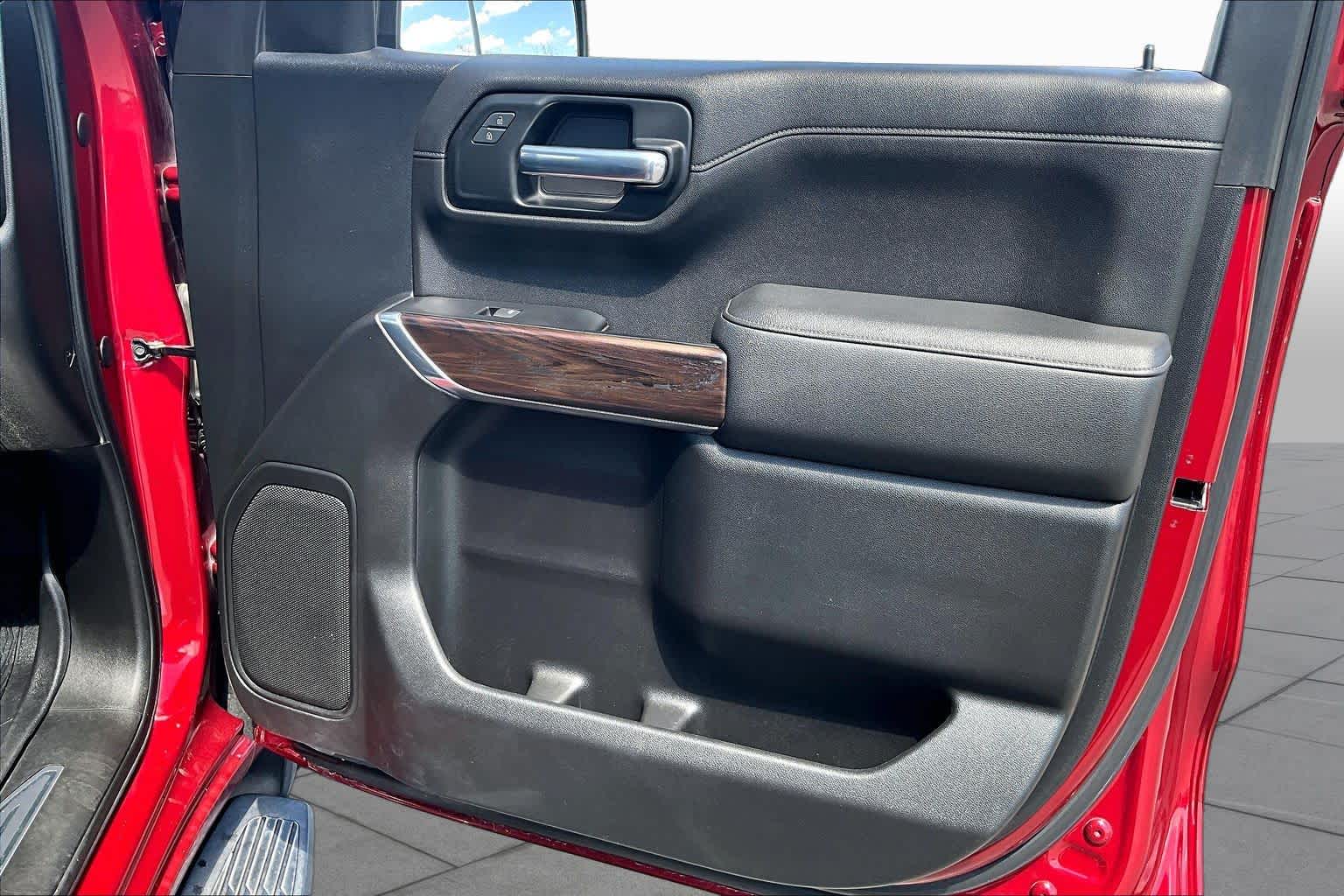 Certified Used 2020 RED QUARTZ TINTCOAT GMC SLT image 23
