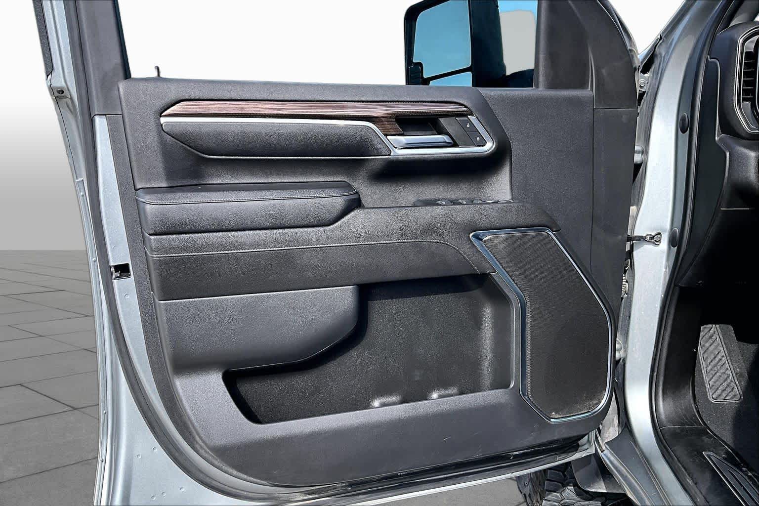 Used 2024 Sterling Gray Metallic Chevrolet LT image 22
