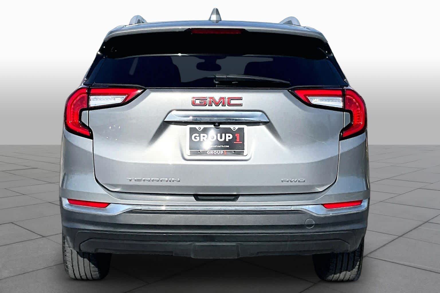 Used 2023 STERLING METALLIC GMC SLT image 5