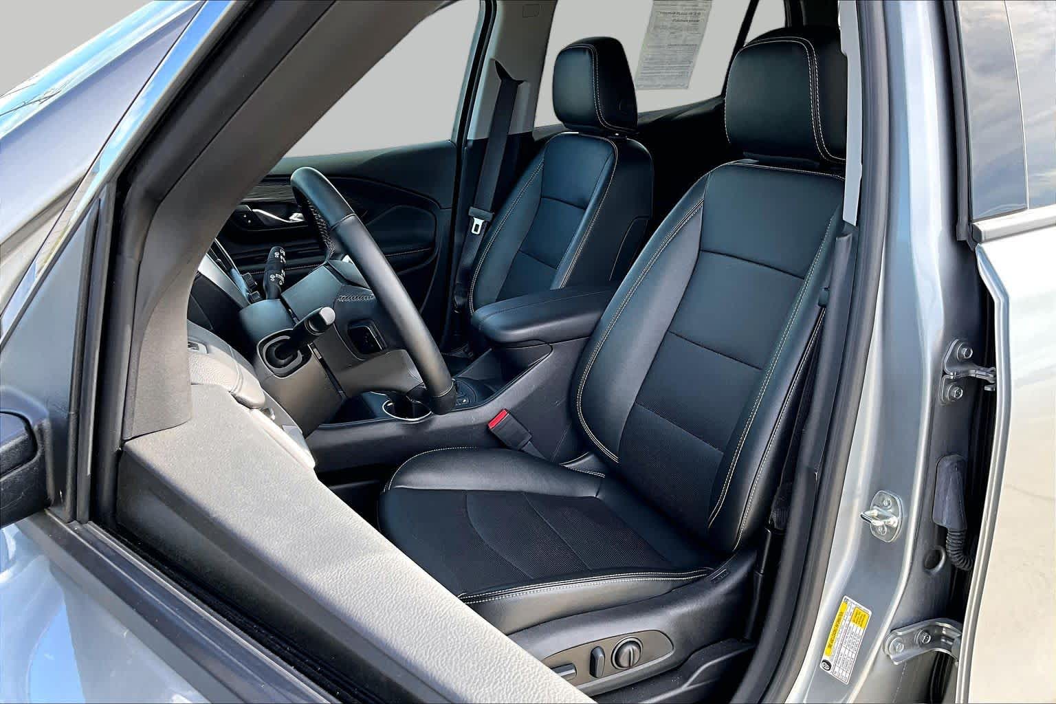 Used 2023 STERLING METALLIC GMC SLT image 8