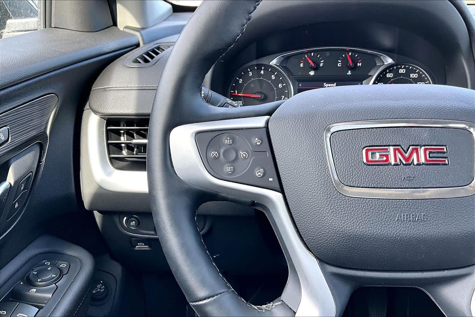 Used 2023 STERLING METALLIC GMC SLT image 24