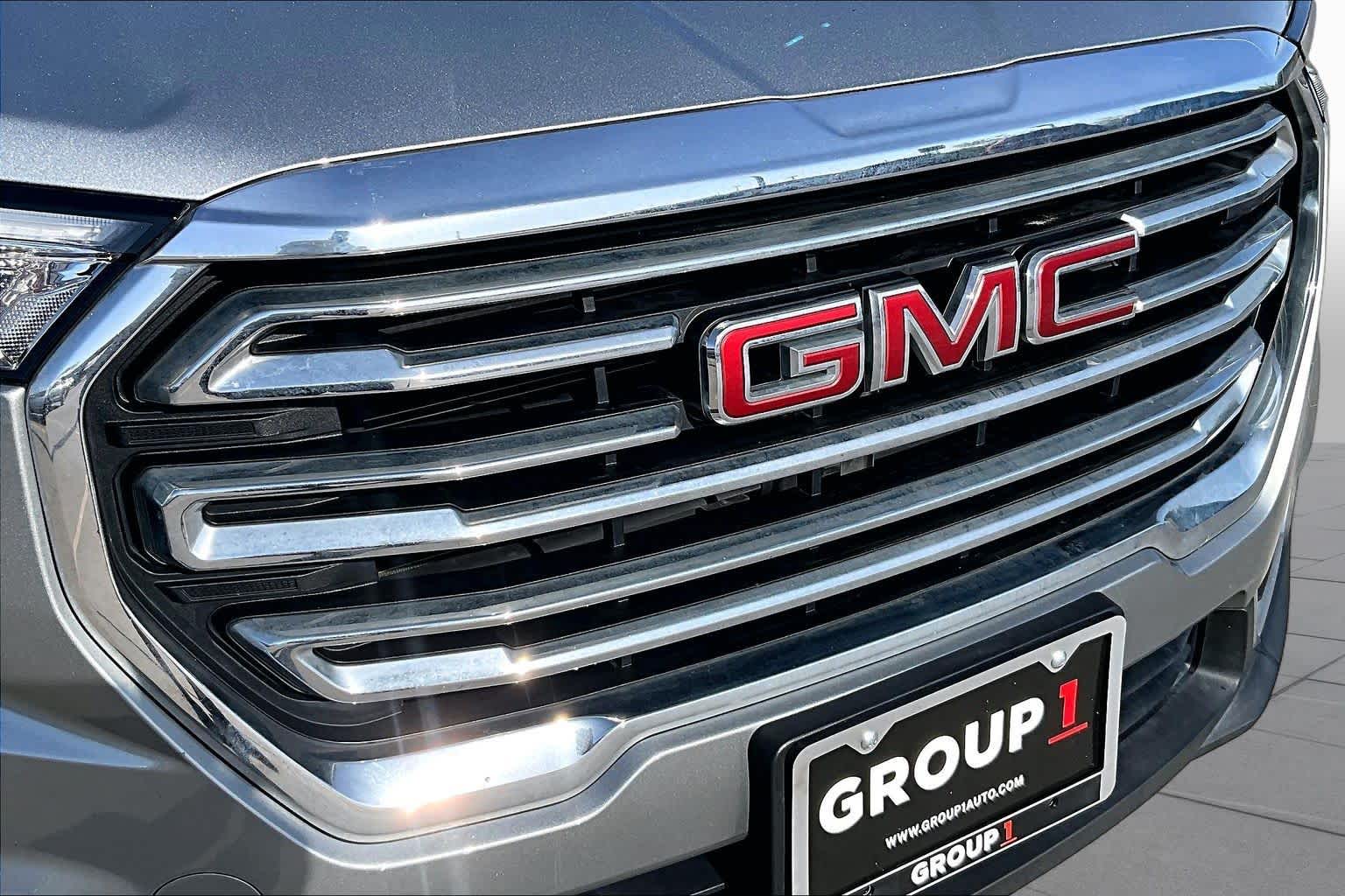 Used 2023 STERLING METALLIC GMC SLT image 30