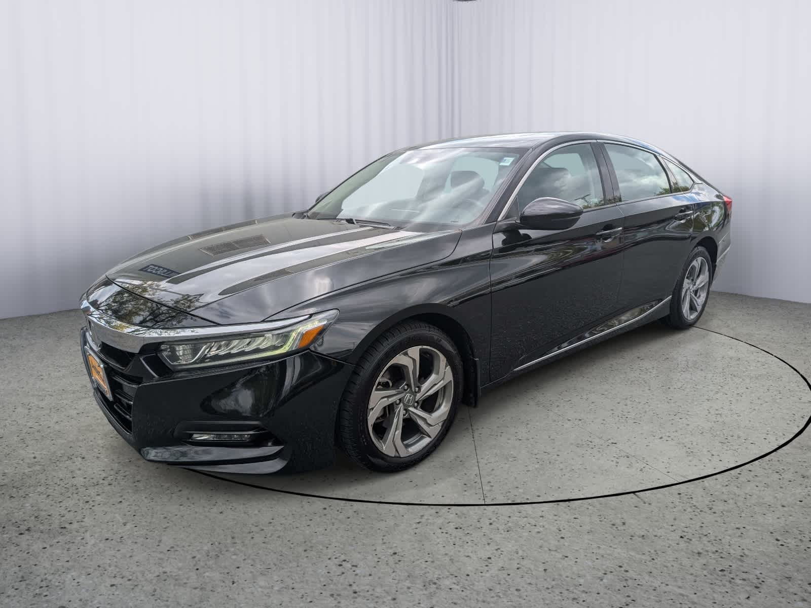 View vehicle photo 6
