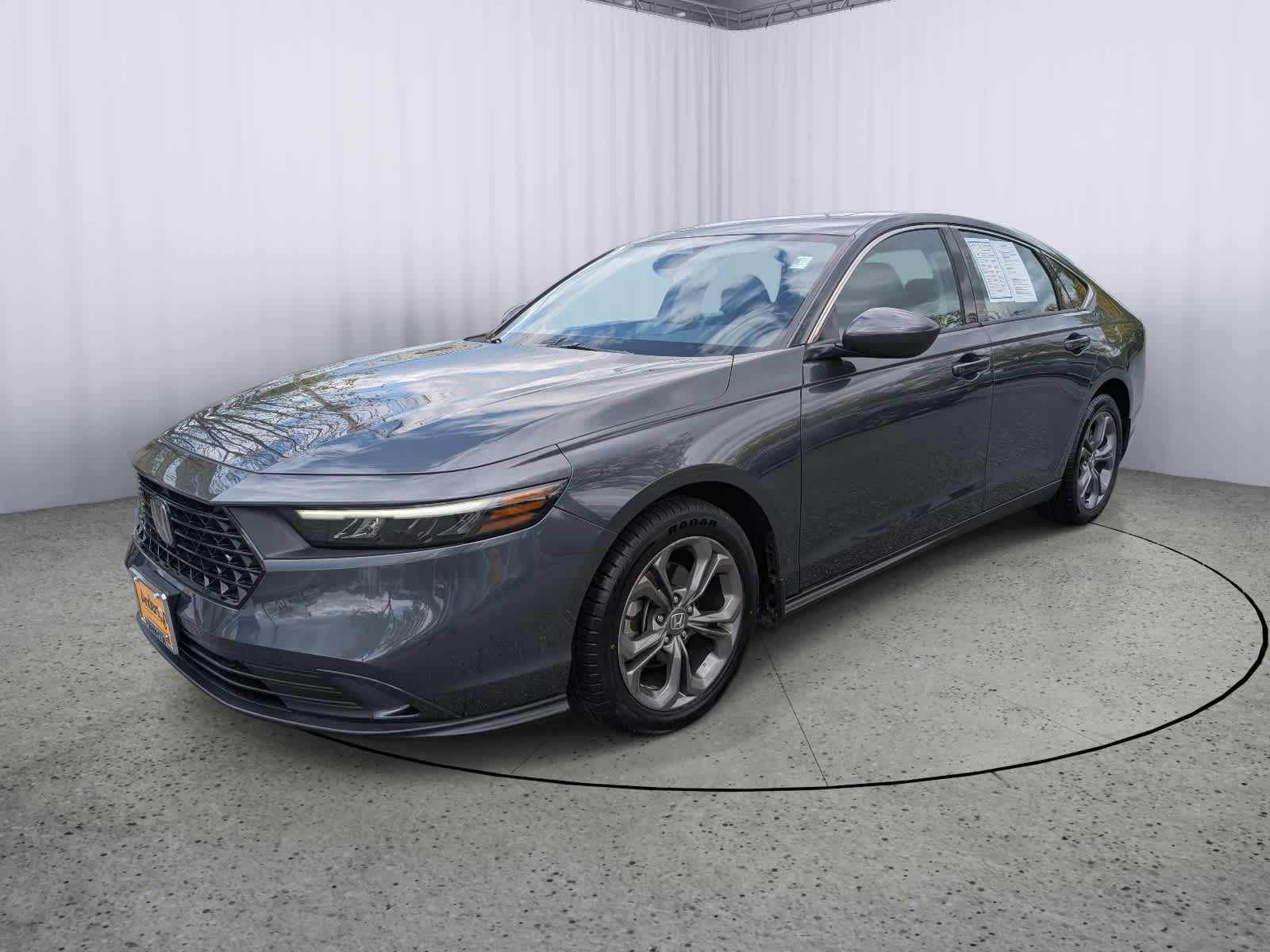 View vehicle photo 6