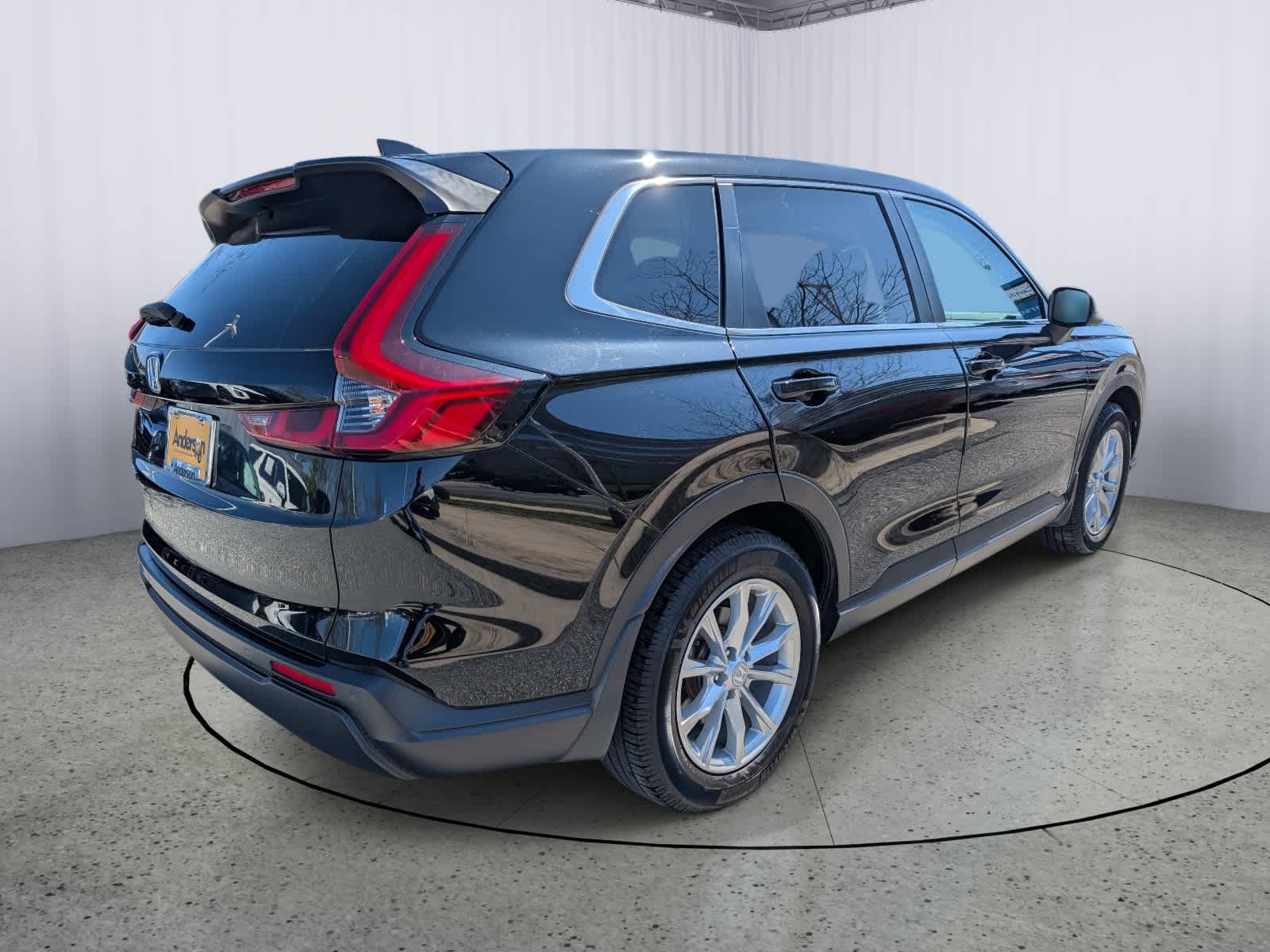 View vehicle photo 3