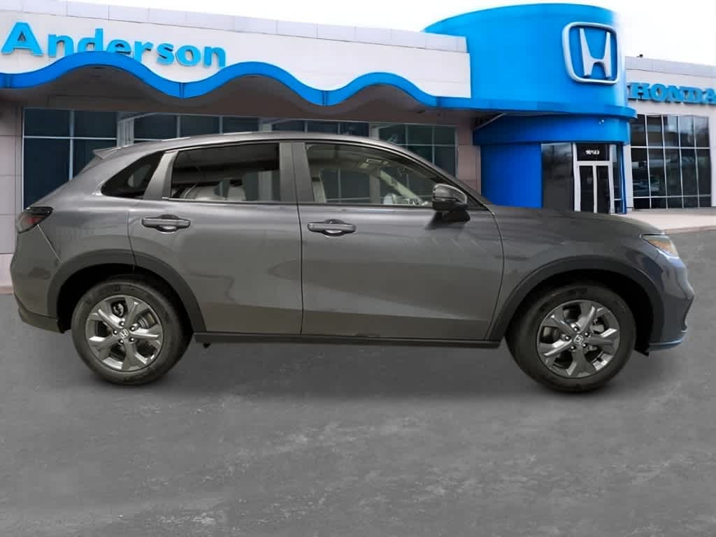 View vehicle photo 7