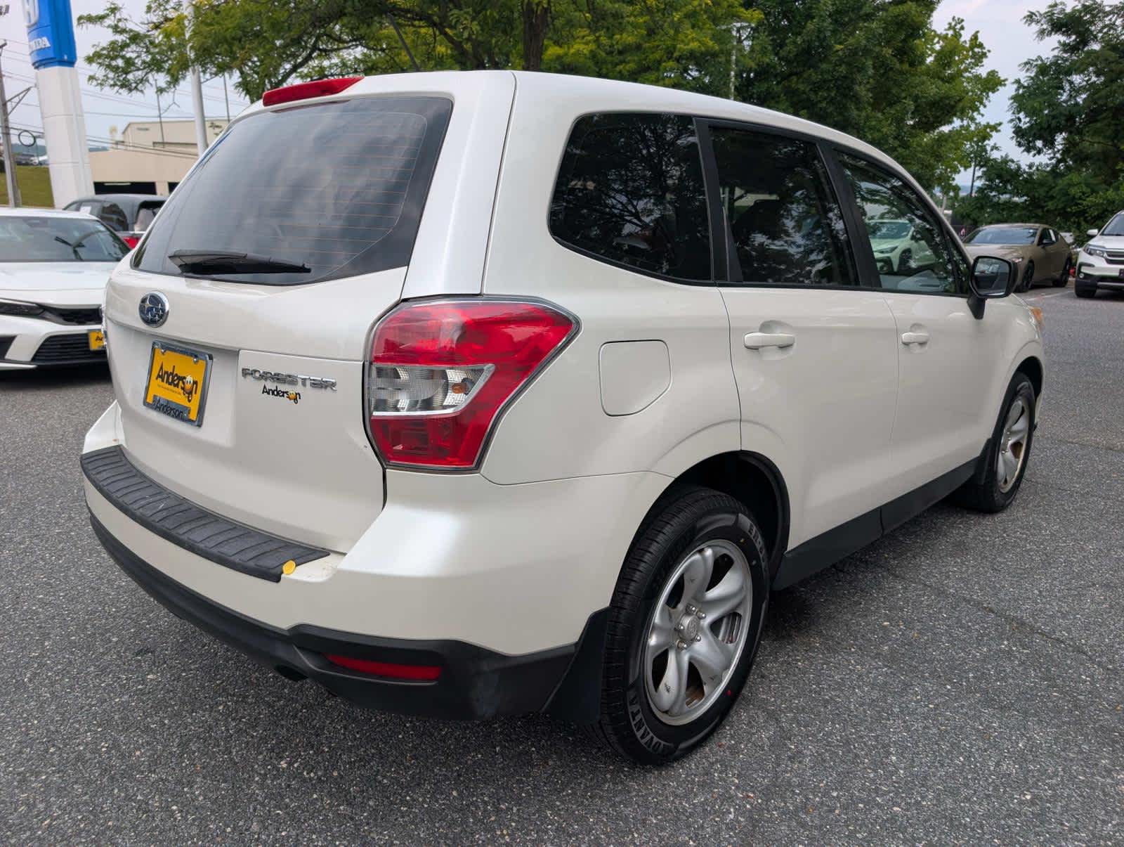 View vehicle photo 3