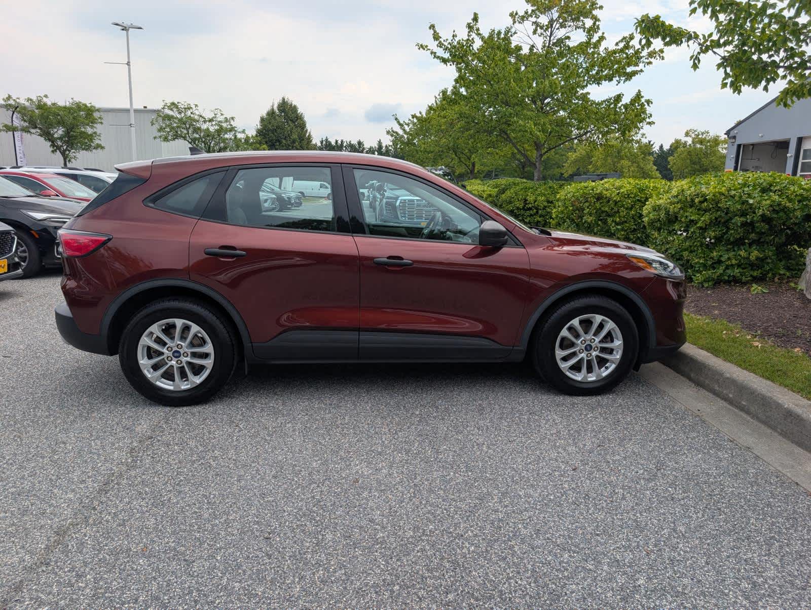 View vehicle photo 2