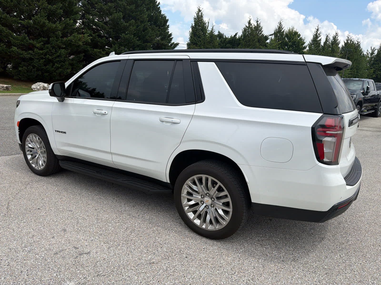 View vehicle photo 4