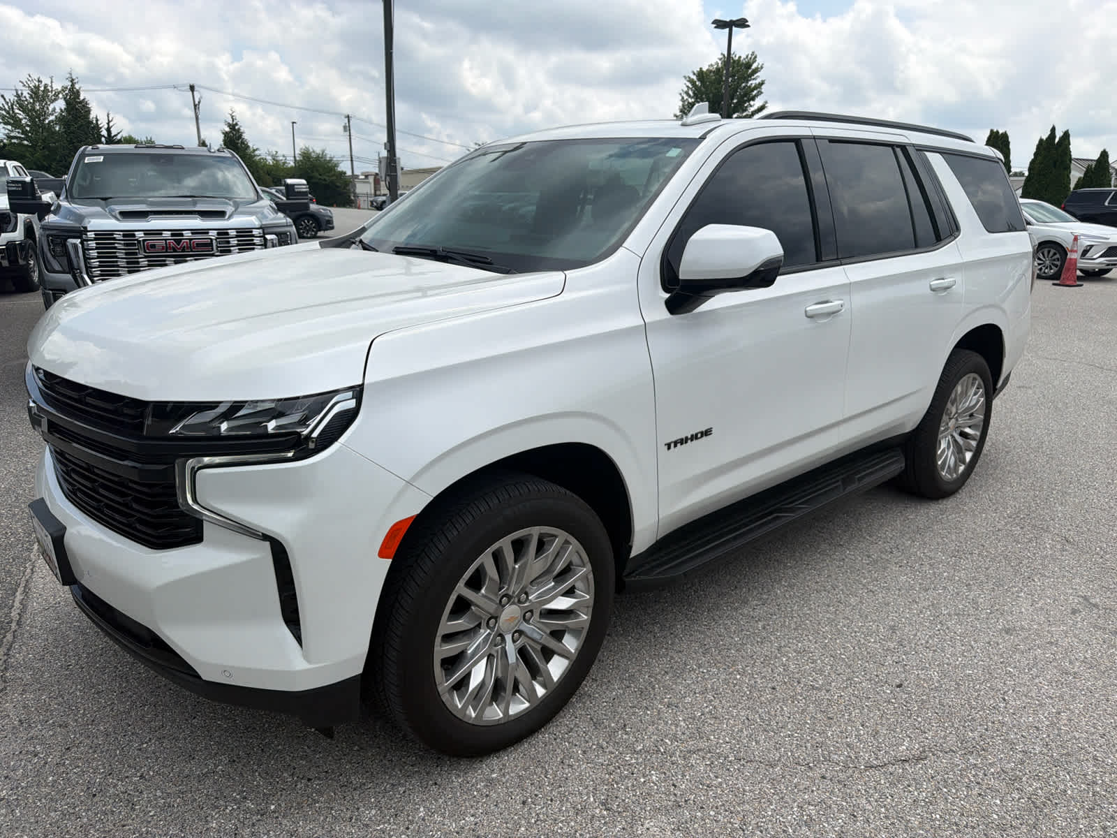 View vehicle photo 5