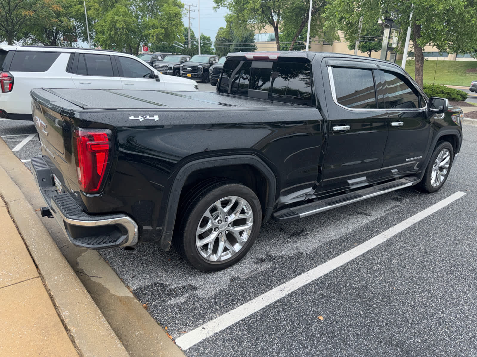 View vehicle photo 5
