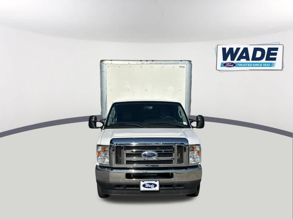 View vehicle photo 2